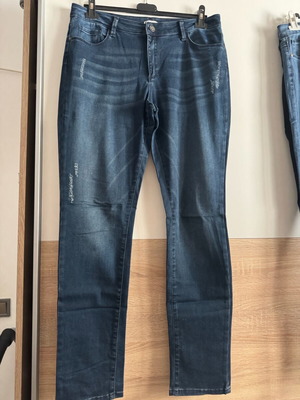 Τζιν παντελόνι Toi&Moi no 33, σαν καινούργιο, μπλε, μέγεθος L