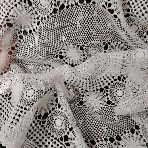 Handmade knitted round tablecloth new, diameter 165x165 cm