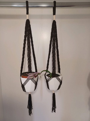 2 brown plant hangers 75cm long for 12cm diameter pots, new