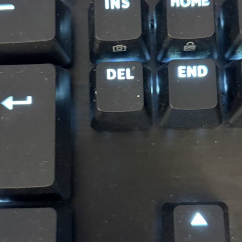 Logitech G413 TKL SE Mechanical Gaming Keyboard with RGB lighting, like new