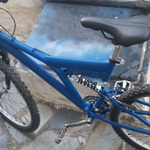Mountain bike refurbished with front and rear suspension, 26 inch wheels
