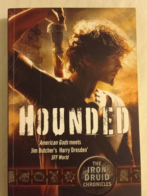 Βιβλίο Hounded του Kevin Hearne μεταχειρισμένο, αγγλικά