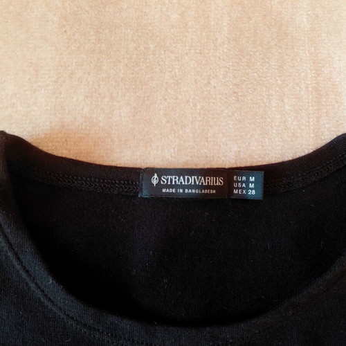 Stradivarius black crop top S/M, short sleeves