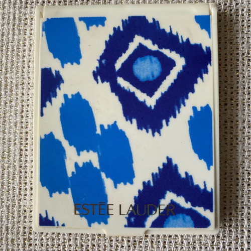 Vintage Estée Lauder Compact Mirror like new, 9x7.5 cm
