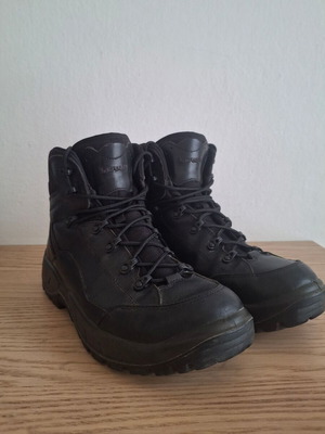 Lowa leather boots used, size 45, Vibram sole, black