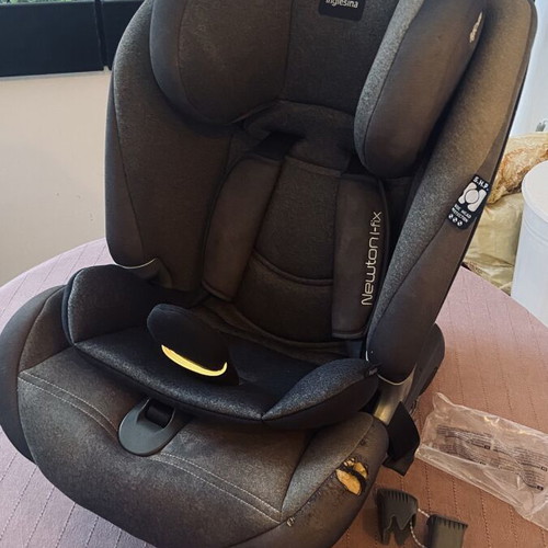 Inglesina Newton i-Fix i-Size car seat used, 2021 model