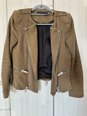 Jacket Zara khaki like new with beautiful details