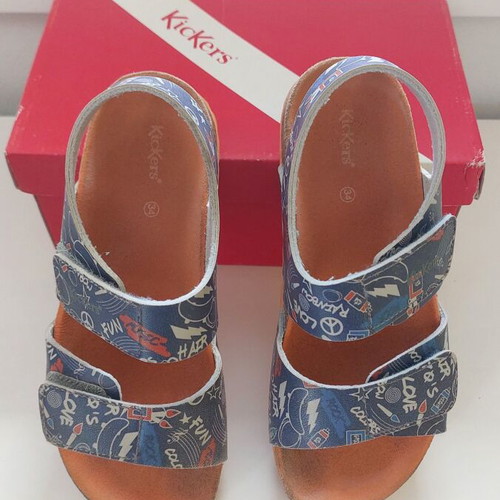 Kickers boys sandals used, size 34, blue and orange