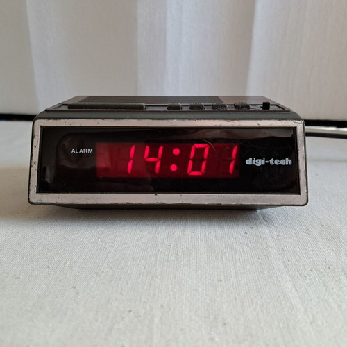 DigiTech digital clock used with alarm and red LED display