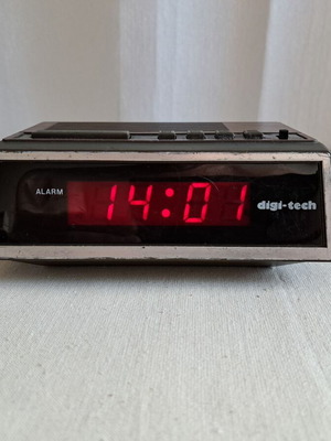 DigiTech digital clock used with alarm and red LED display