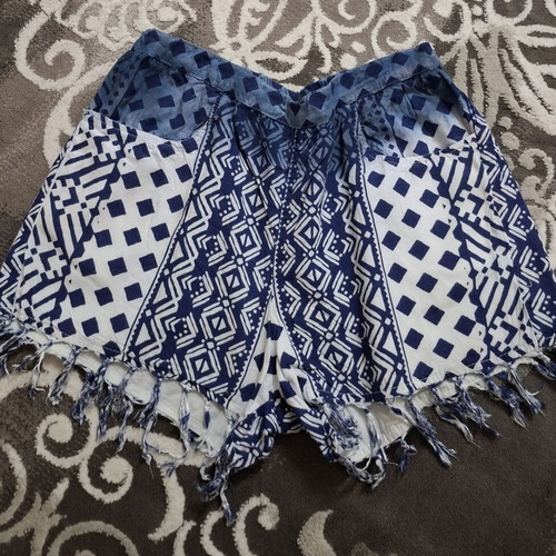 Platinum summer shorts used, size M-L, white and blue