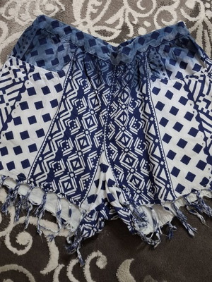 Platinum summer shorts used, size M-L, white and blue