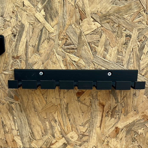 3D Printed Wall Mount for Screwdrivers with 7 Slots