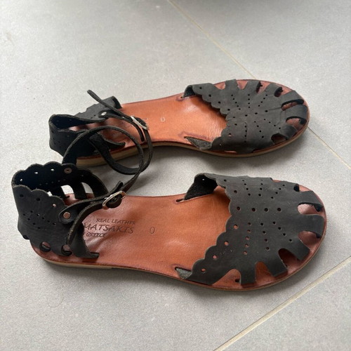 Klimatsakis leather sandals size 40 black like new