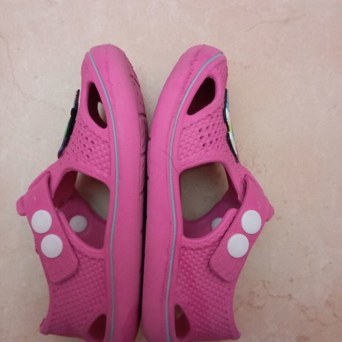 Beach shoes size 27 like new