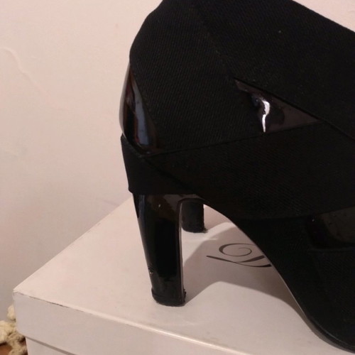 United Nude ankle boots used, black with patent and straps, size 38