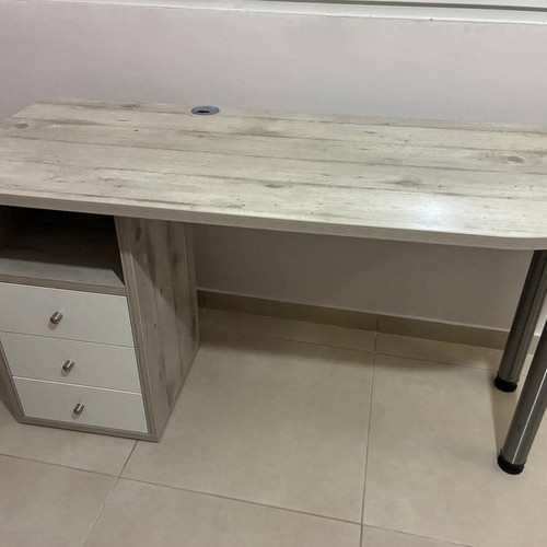 Project House children's desk with three drawers