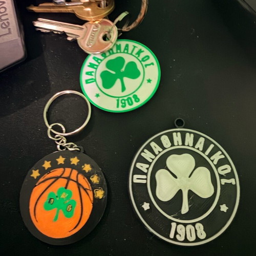 Panathinaikos keychain set like new, glow in the dark and double-sided