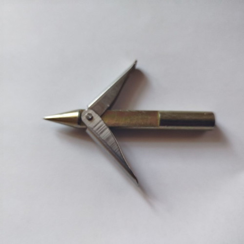 Dolphin spear 8 cm with 2 wings new