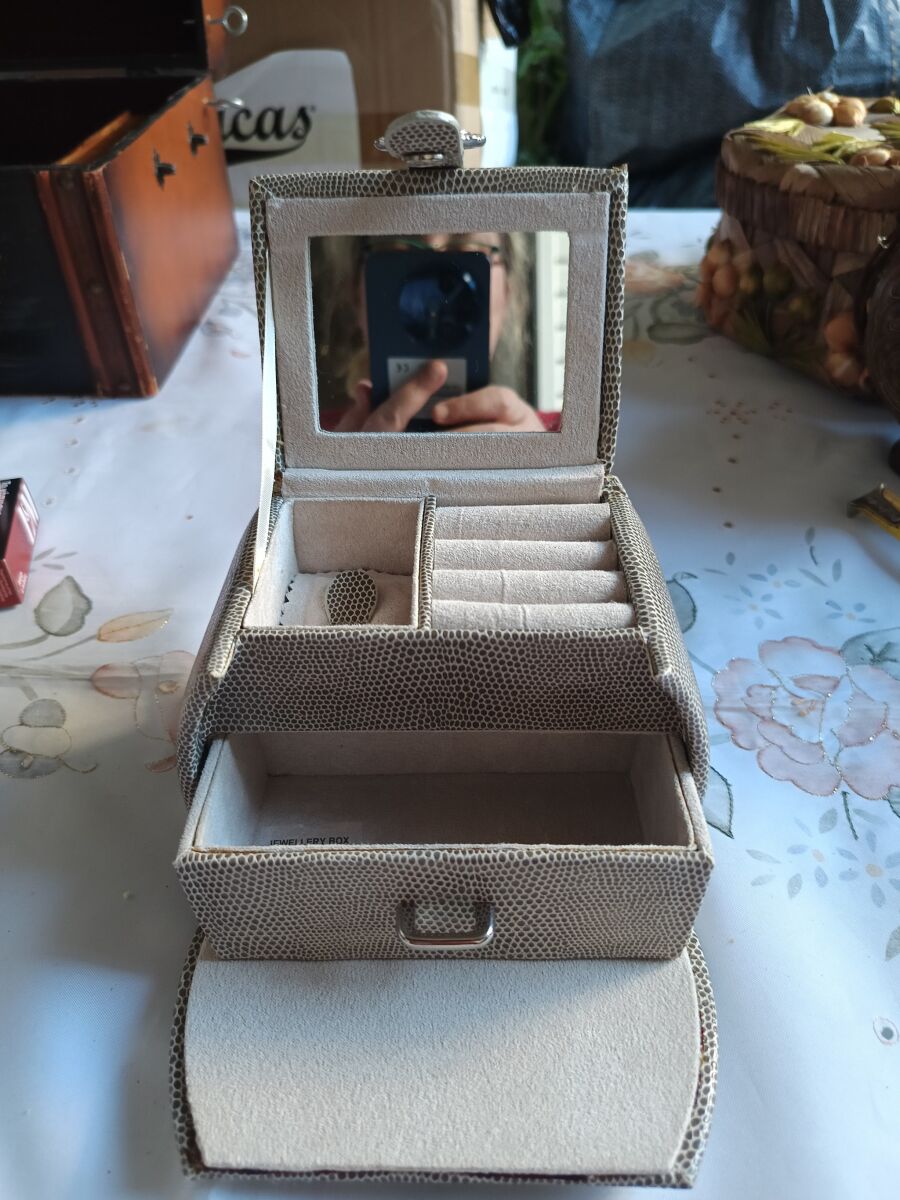 Jewellery Box London 2006 with Mirror… - € 18,00 - Vendora.cy
