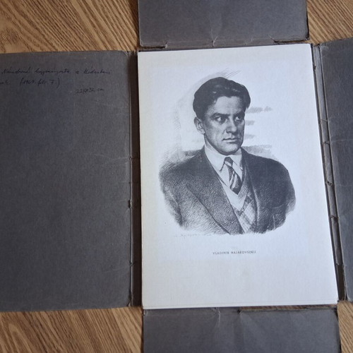 A szovjet irodalom nagyjai, 21 portraits of Soviet writers