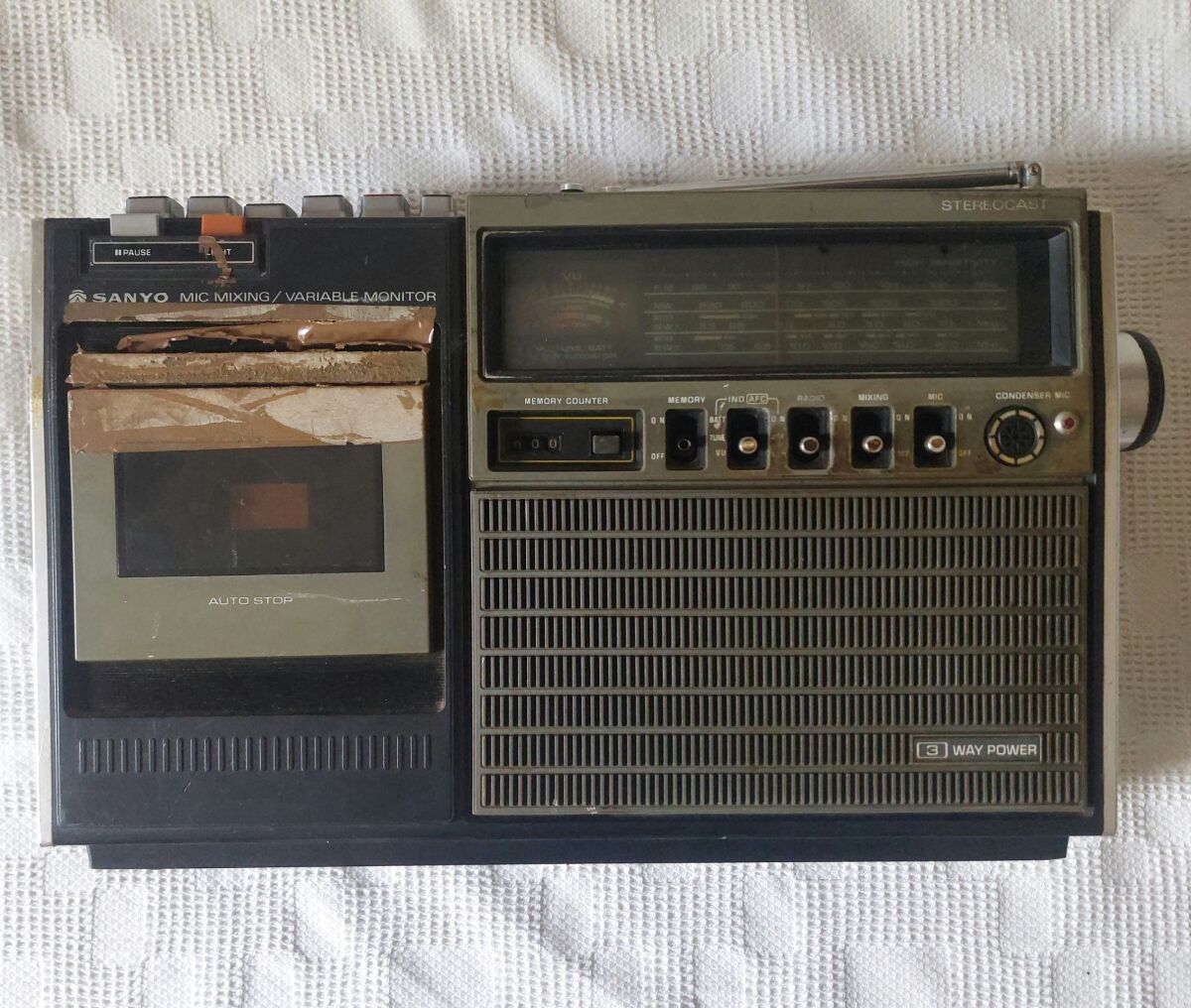 Sanyo M-2480 Vintage Portable Boombox Used - € 10,00 - Vendora.cy