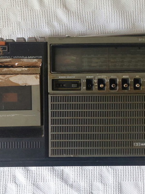 Sanyo M-2480 Vintage φορητό ραδιοκασετόφωνο μεταχειρισμένο