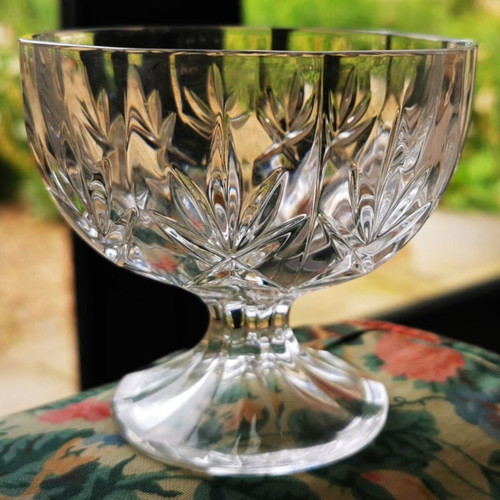 Vintage crystal dessert bowls like new