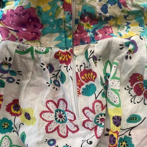 Mini skirt cotton vintage white with multicolor details, like new