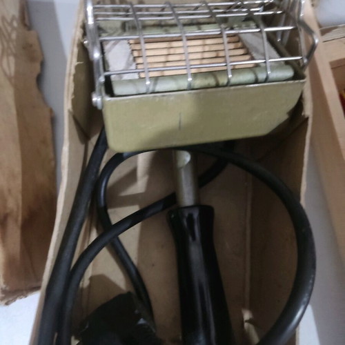 Vintage electric paint stripper used with box and manual