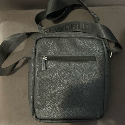 Cover World crossbody bag gray like new