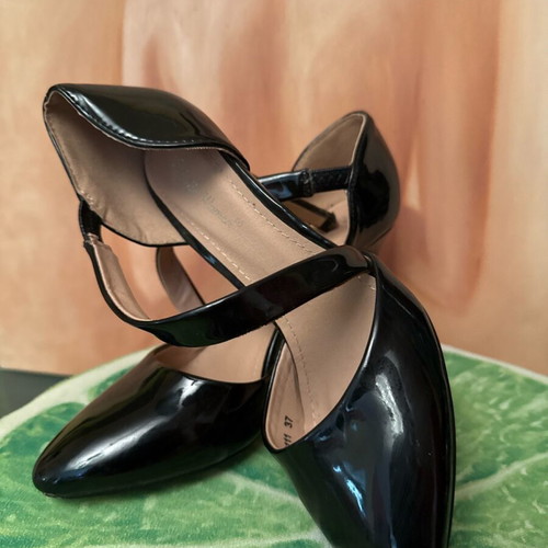 Belle Woman patent leather heels black size 37 like new
