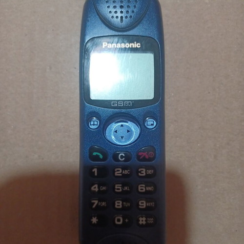 Panasonic EB-G520 GSM vintage mobile phone used, non-working with charger