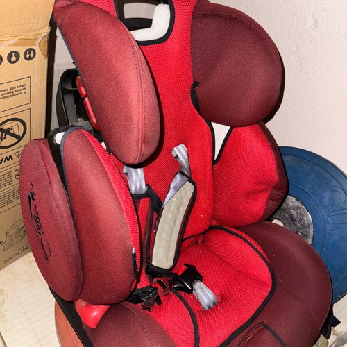 Child car seat 6-36 months red used