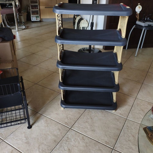 Shoe rack with 5 large shelves