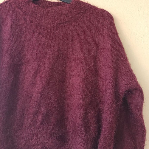 Stradivarius women's burgundy fuzzy crop sweater, size S
