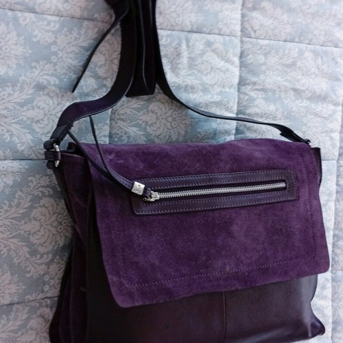 Carpisa shoulder bag like new, genuine leather, purple