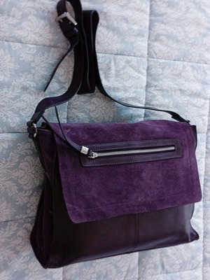 Carpisa shoulder bag like new, genuine leather, purple