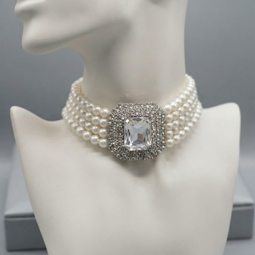 Pearl necklace