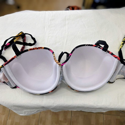 Plus size bikini top multicolor, new without tag