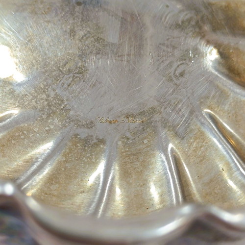 Vintage metal Lobed bowl with fluted and scalloped edge like new