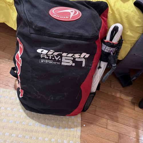 Airush A.T.V. 5.7 Kitesurfing Kite like new with bag, bar & lines