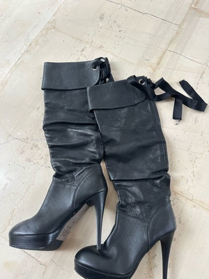 Black Leather Boots size 39, genuine leather, like new