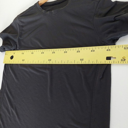 Columbia GRT women's charcoal athletic t-shirt large like new