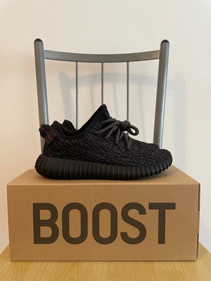 Adidas Yeezy Boost 350 V2 Pirate Black new, size 36