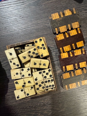 Domino and vintage Bezique used, 54 pieces with score counters