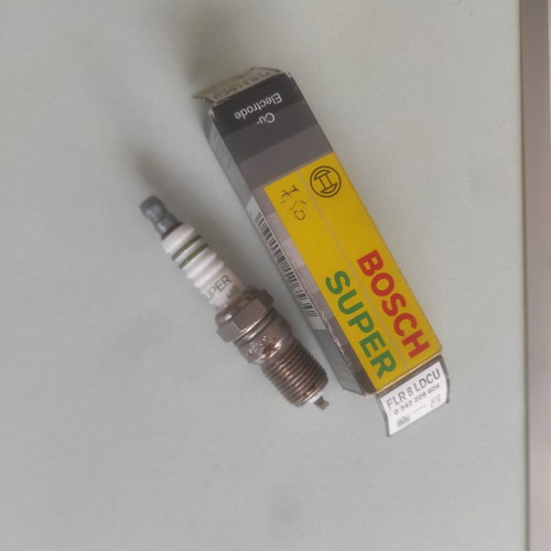 Bosch Super FLR 8 LDCU Spark Plug like new with surface marks