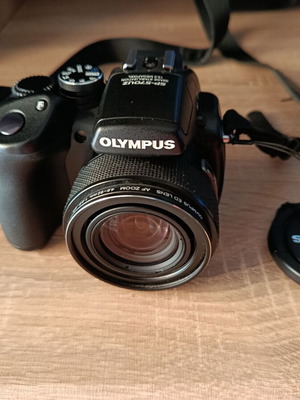 Olympus SP-570UZ ψηφιακή φωτογραφική μηχανή μεταχειρισμένη με αξεσουάρ