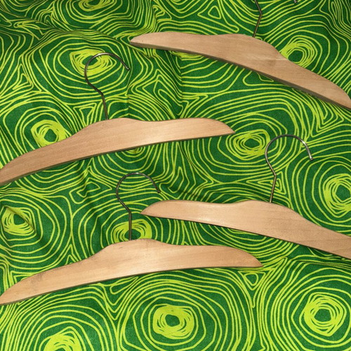 Children's wooden hangers set 27cm like new