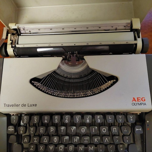 AEG Olympia Traveller de Luxe Greek typewriter